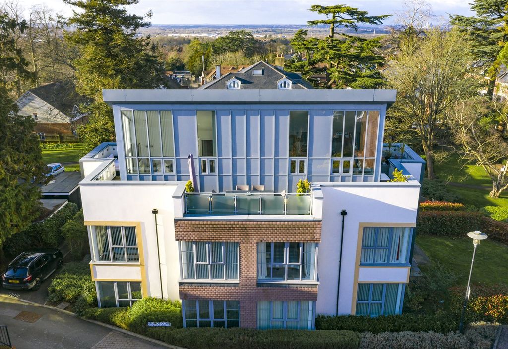 Property photo 1 of 17 Exterior