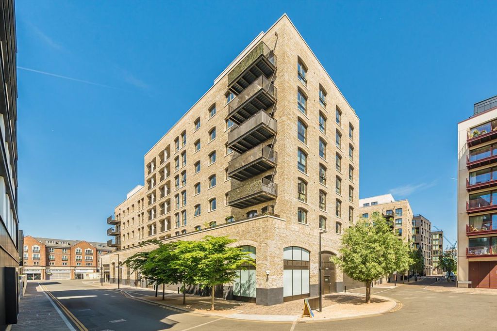 Property photo 1 of 9