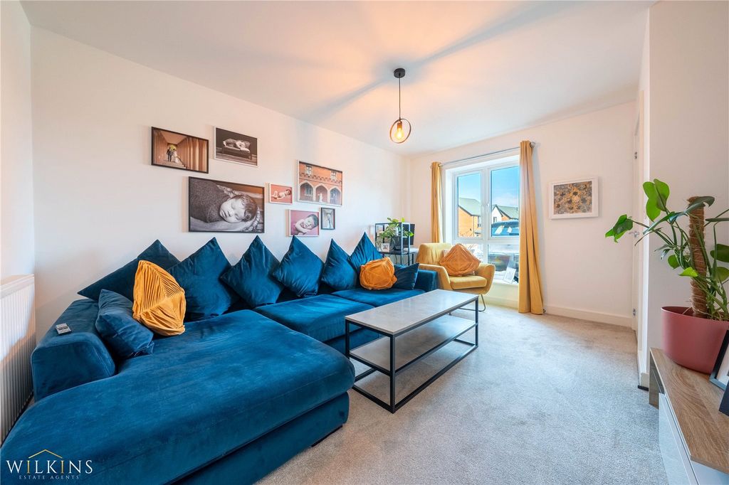 Property photo 3 of 23 Picture No. 24