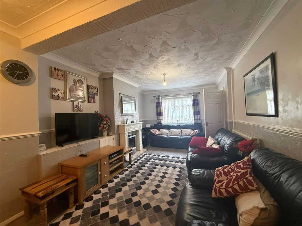 Property photo 2 of 18 Picture No. 39