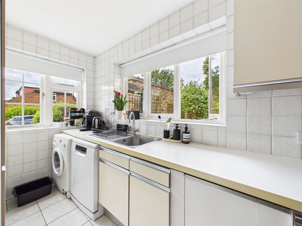 Property photo 3 of 11 Picture No. 01