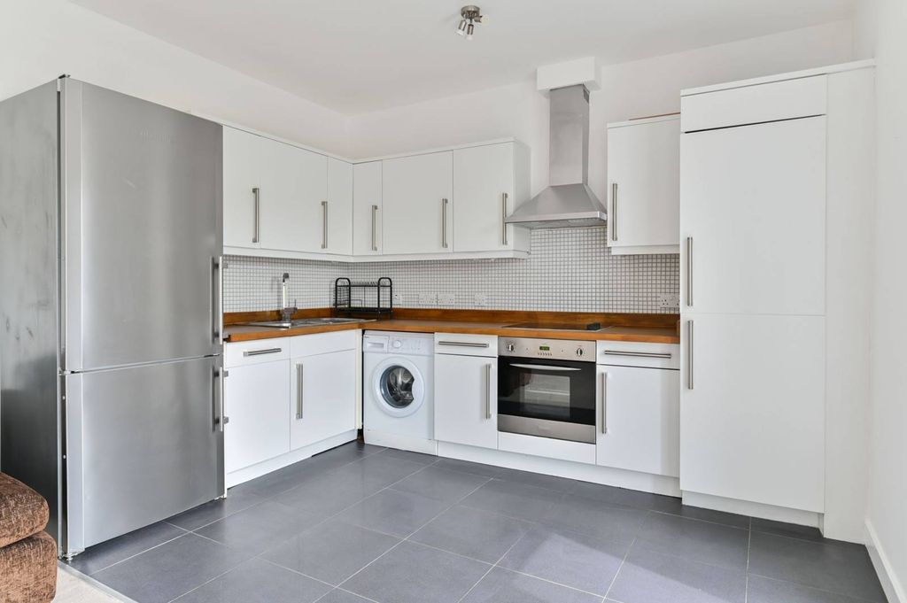 Property photo 3 of 8