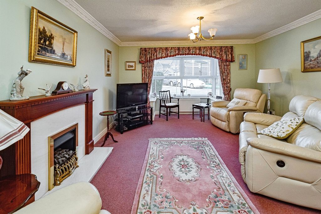 Property photo 3 of 16