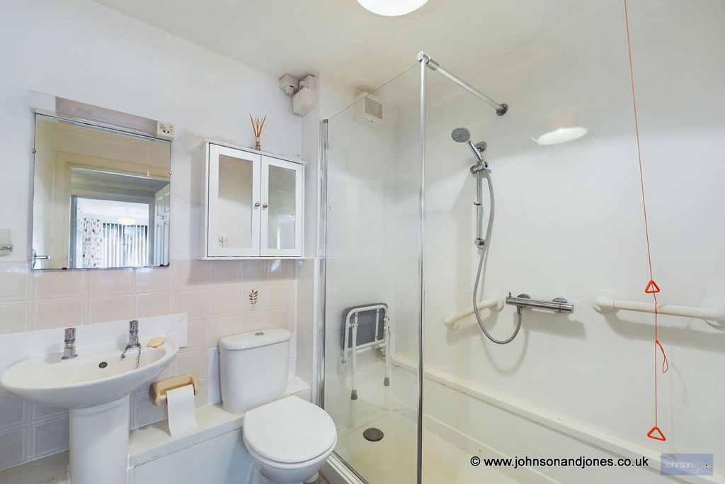 Additional image 12 of 1 bed property for saleDrill Hall Road, Chertsey KT16