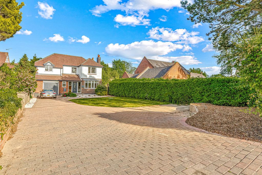 Property photo 1 of 27