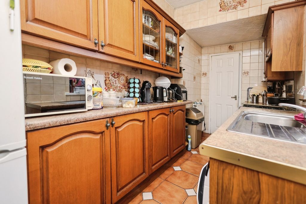 Property photo 3 of 16 Pbox-Img.Jpg