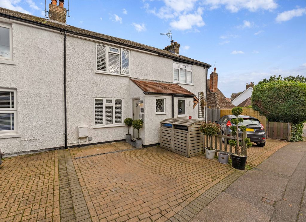 Property photo 2 of 22