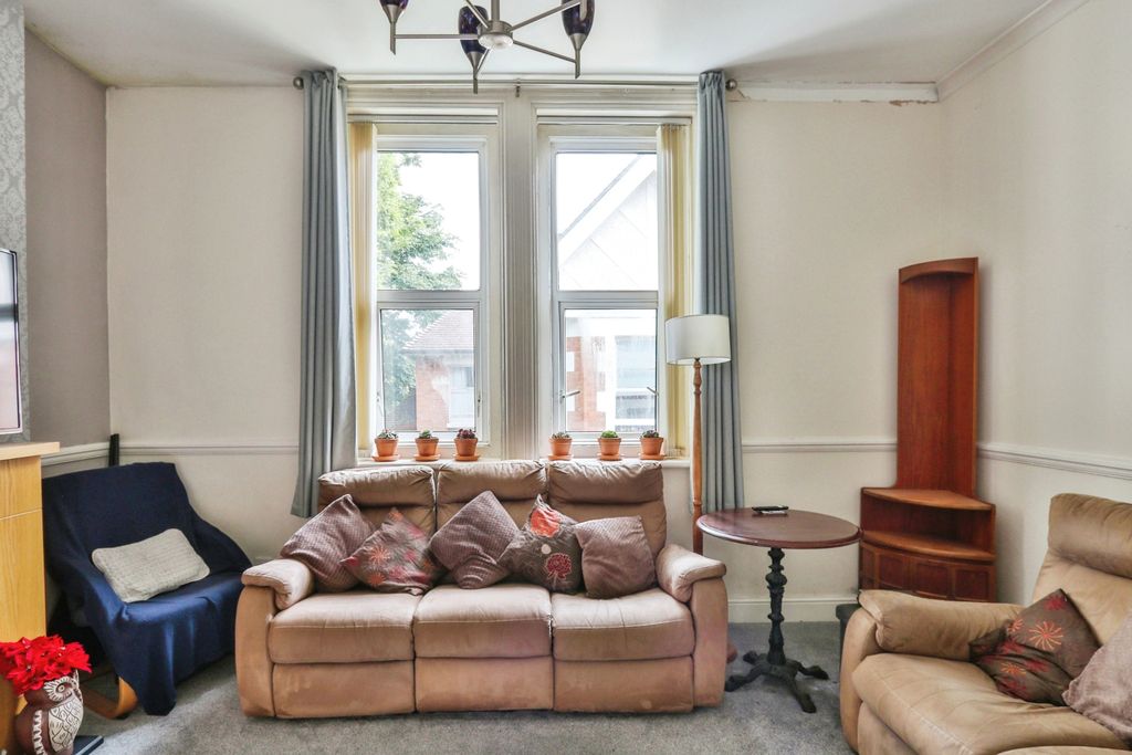Property photo 2 of 17 Photography