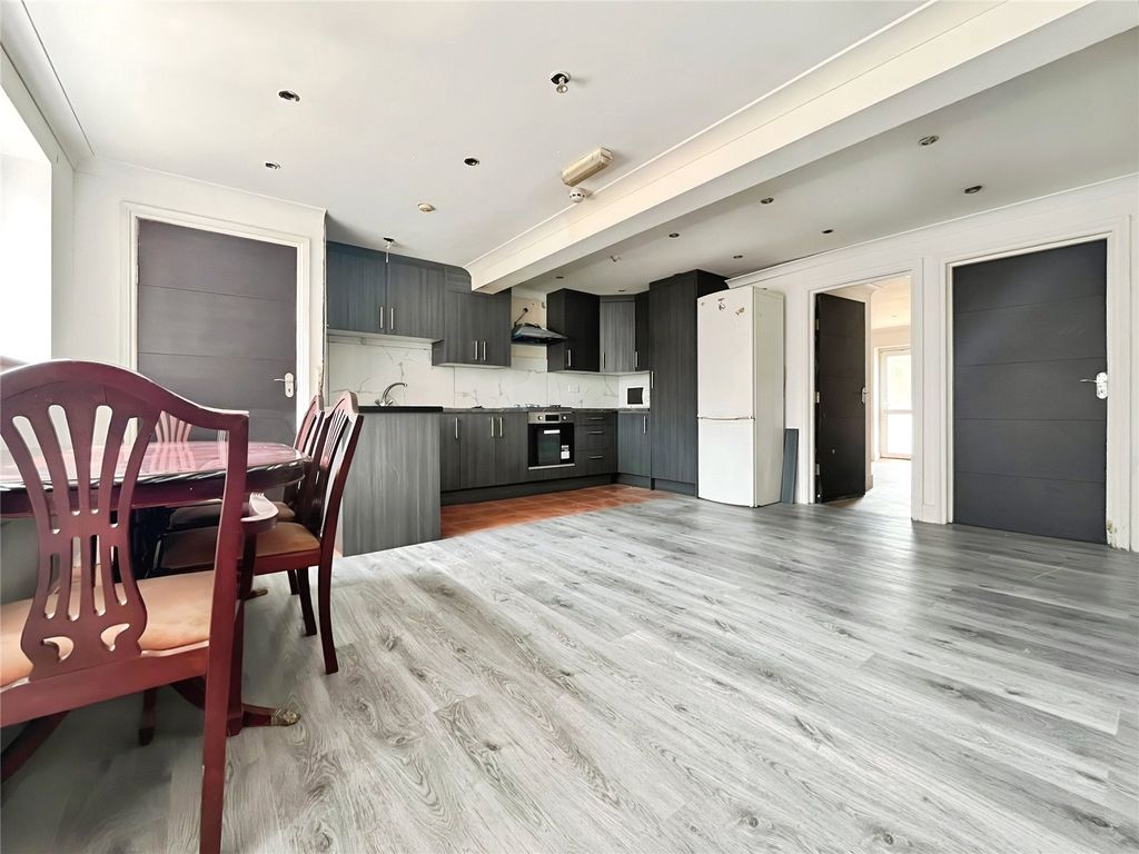 Property photo 3 of 7 Kitchen/Living Room