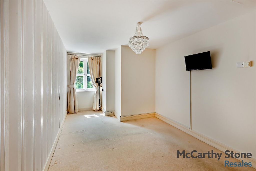 Additional image 8 of 1 bed flat for saleStewart Court, High Street, Epping CM16