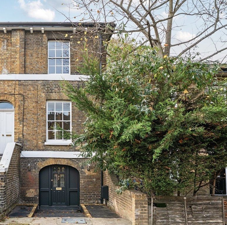 Property photo 2 of 29 Picture No. 37