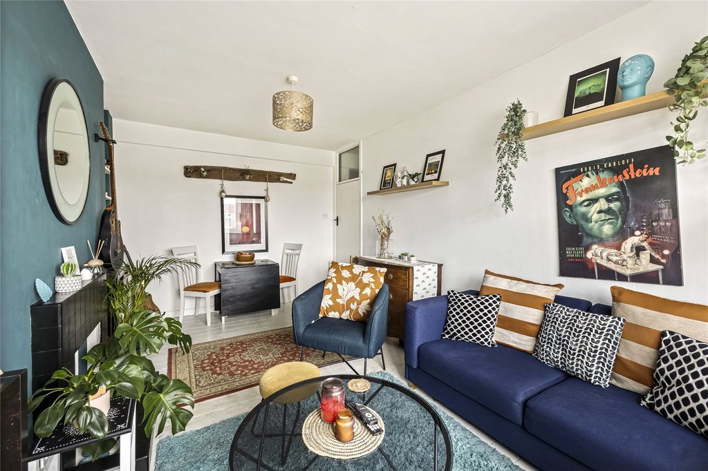 Property photo 3 of 17 Picture No. 07