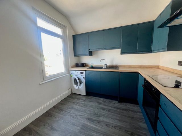 Property photo 3 of 14 Kitchen