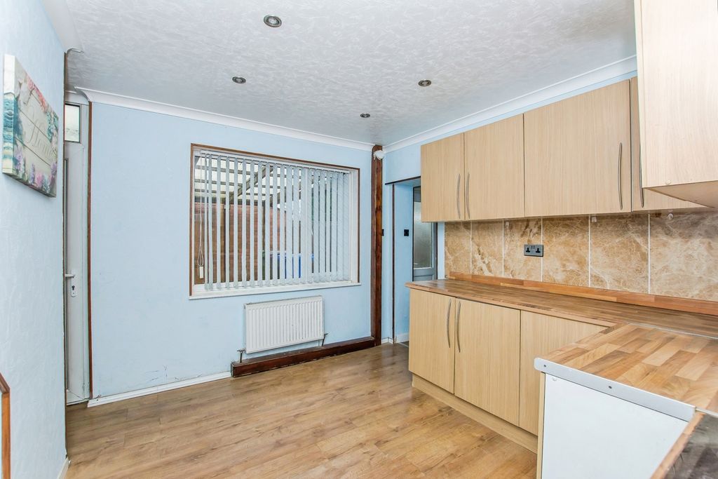 Property photo 2 of 16 Pbox-Img.Jpg