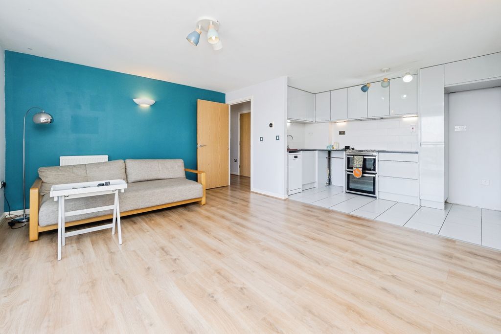 Property photo 3 of 17 Photography