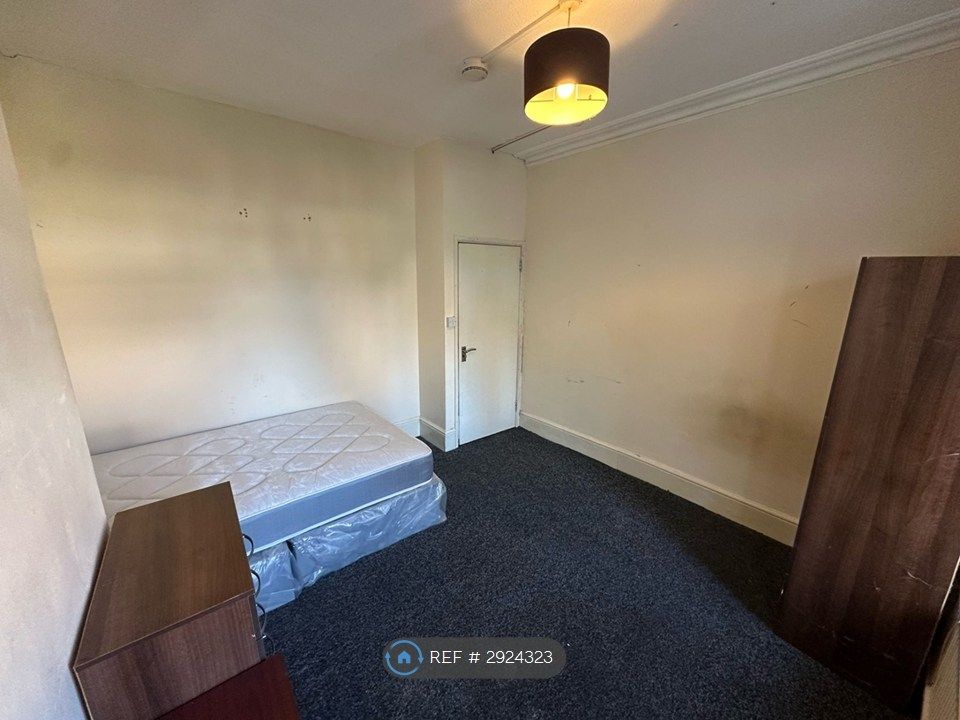 Property photo 2 of 6