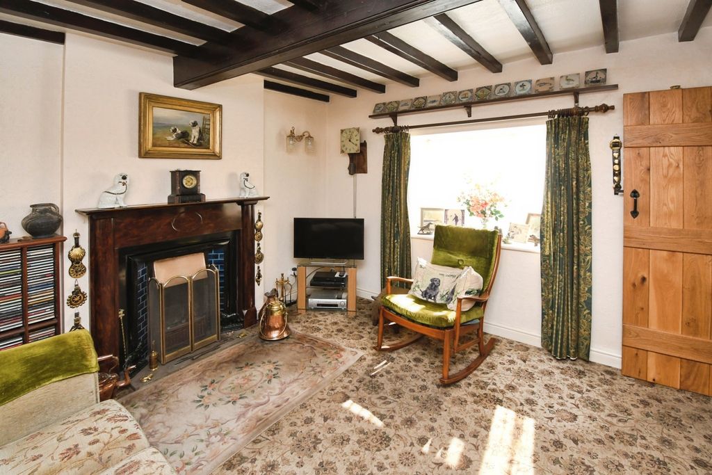 Property photo 3 of 17 Photo