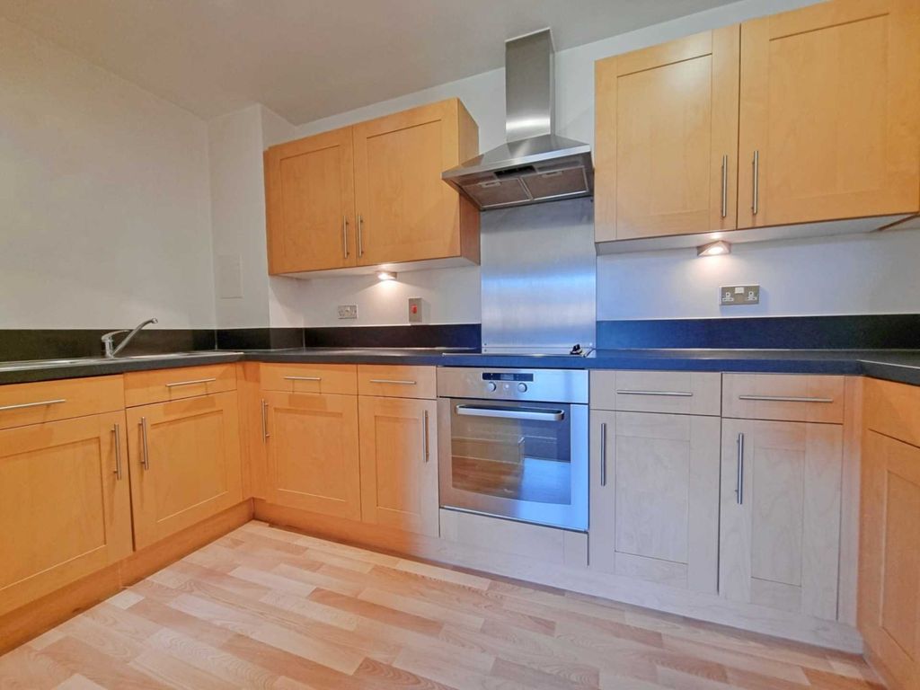 Property photo 3 of 12