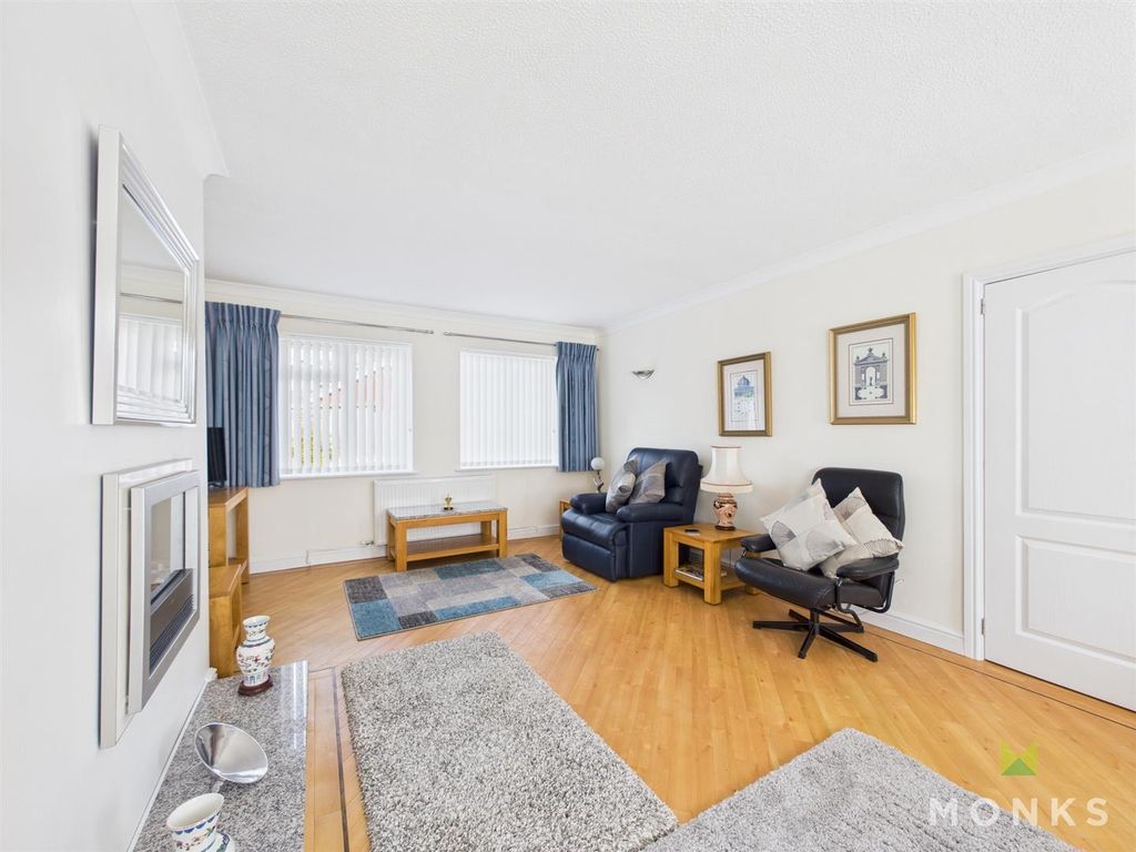 Property photo 2 of 41 Cam01348G0-Pr0728-Still013.Jpg