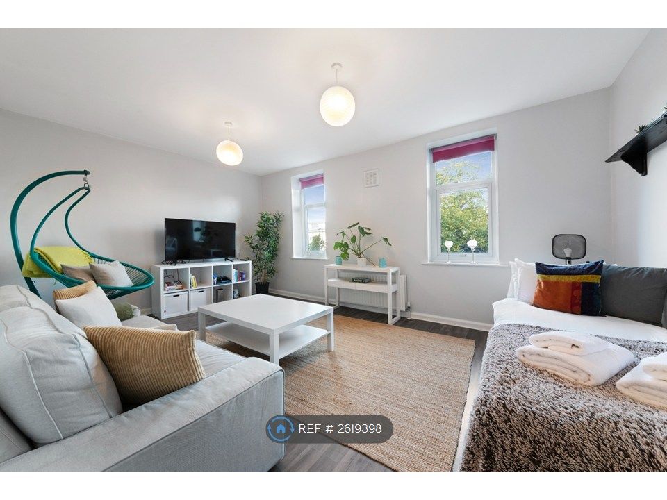 Property photo 2 of 31