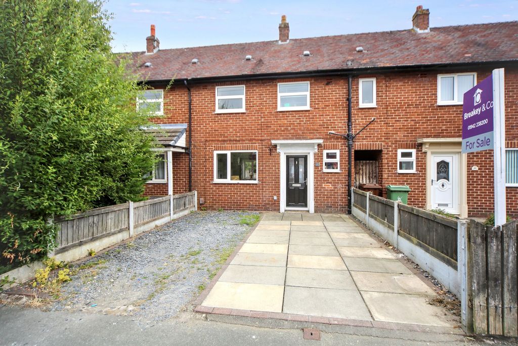 Property photo 1 of 17
