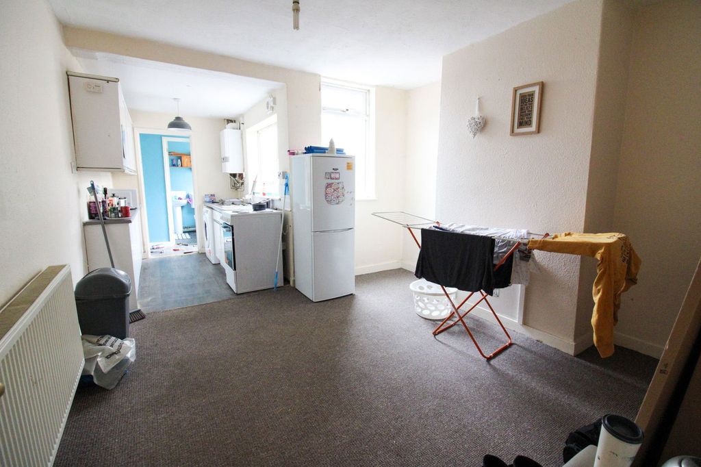 Property photo 2 of 4