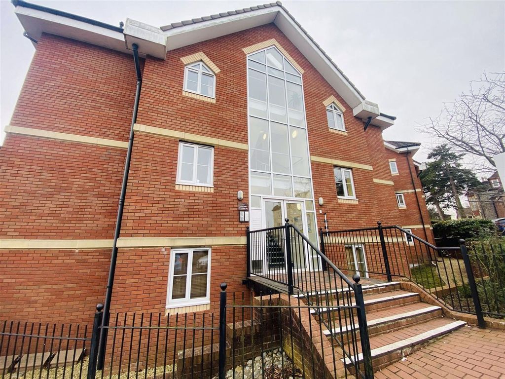 Property photo 1 of 10