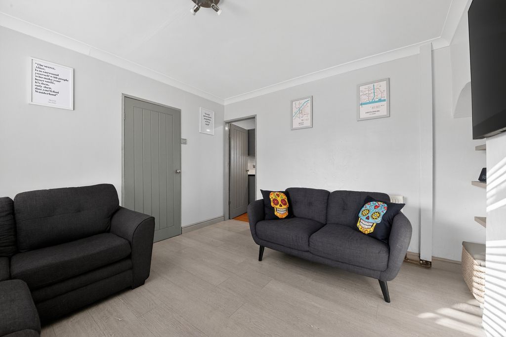 Property photo 3 of 21 Reception Room