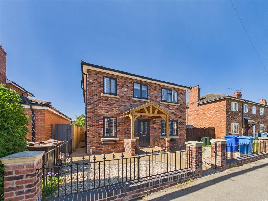 Property photo 1 of 22 Askew Avenue - Main