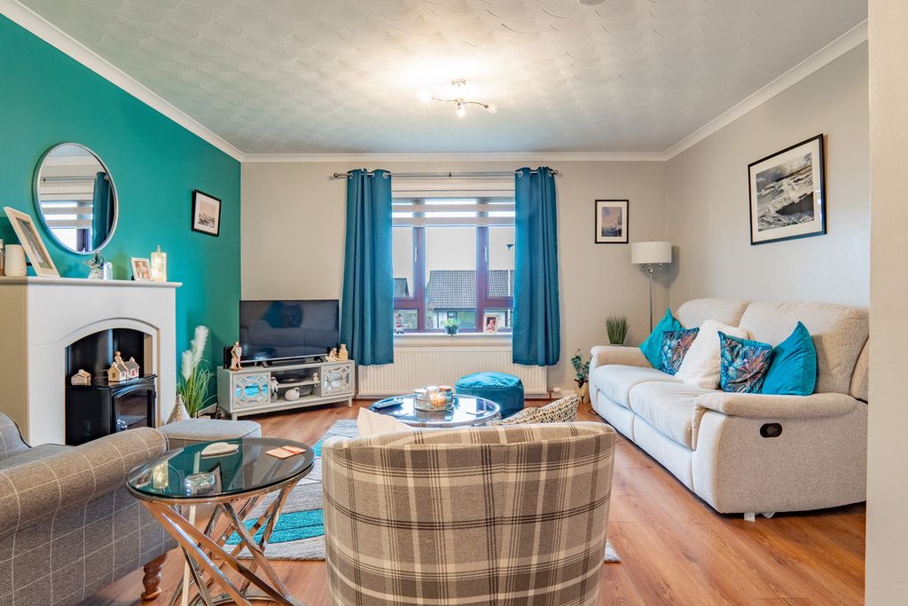 Property photo 2 of 30