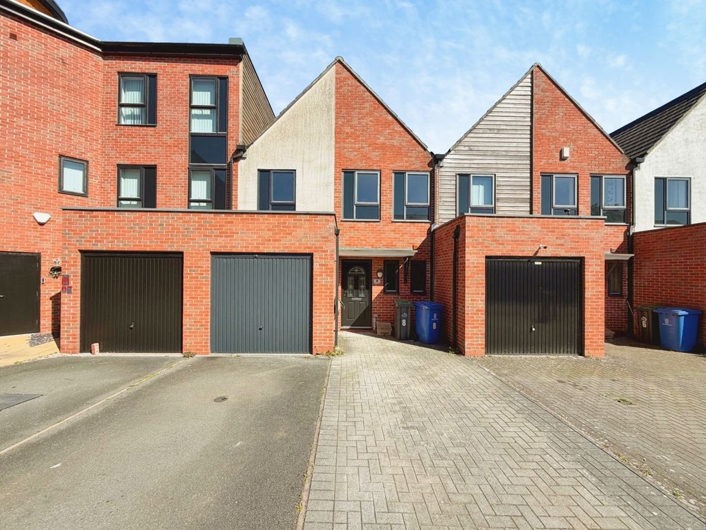 Property photo 1 of 18 Front