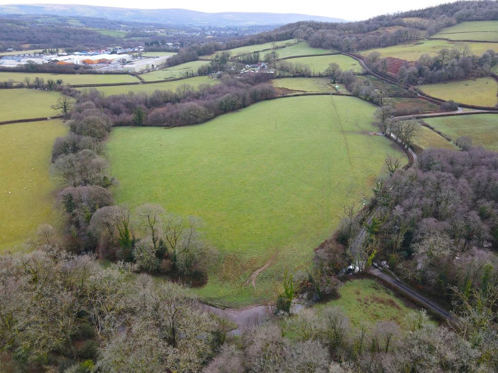 Property photo 3 of 7