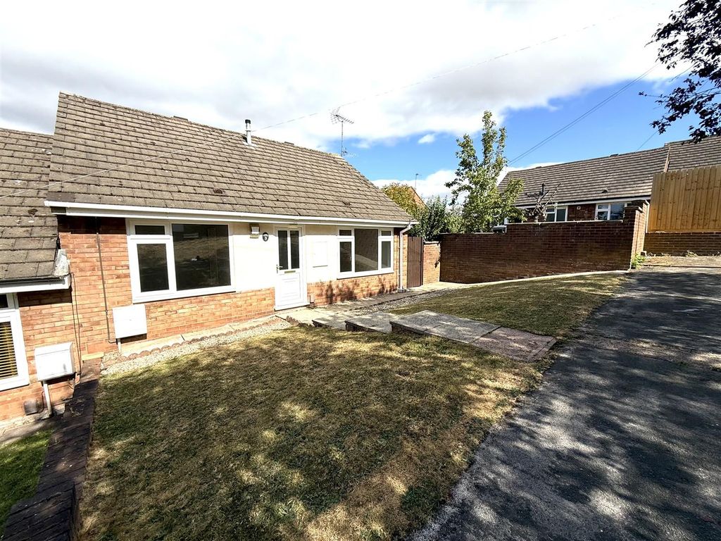 Property photo 1 of 16 3 Sutton Close.Jpeg