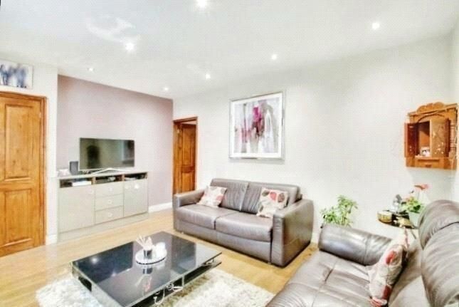 Property photo 2 of 7 8632_Wat240119_Img_03_0000_Max_656x437.Jpeg