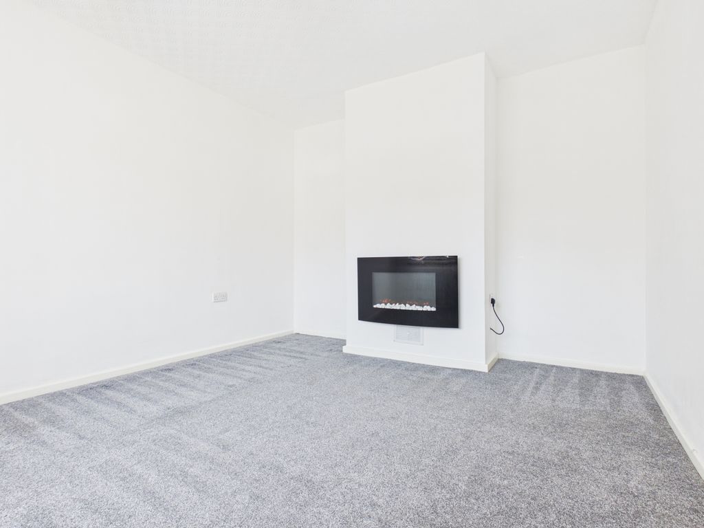 Property photo 3 of 17 Cam03729G0-Pr0247-Still008