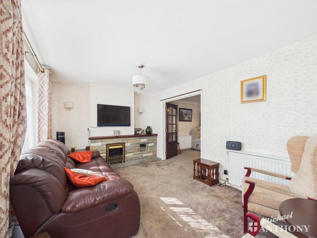 Property photo 2 of 19 Cam03218G0-Pr1150-Still011