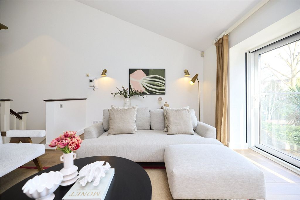 Property photo 2 of 35 Reception Room