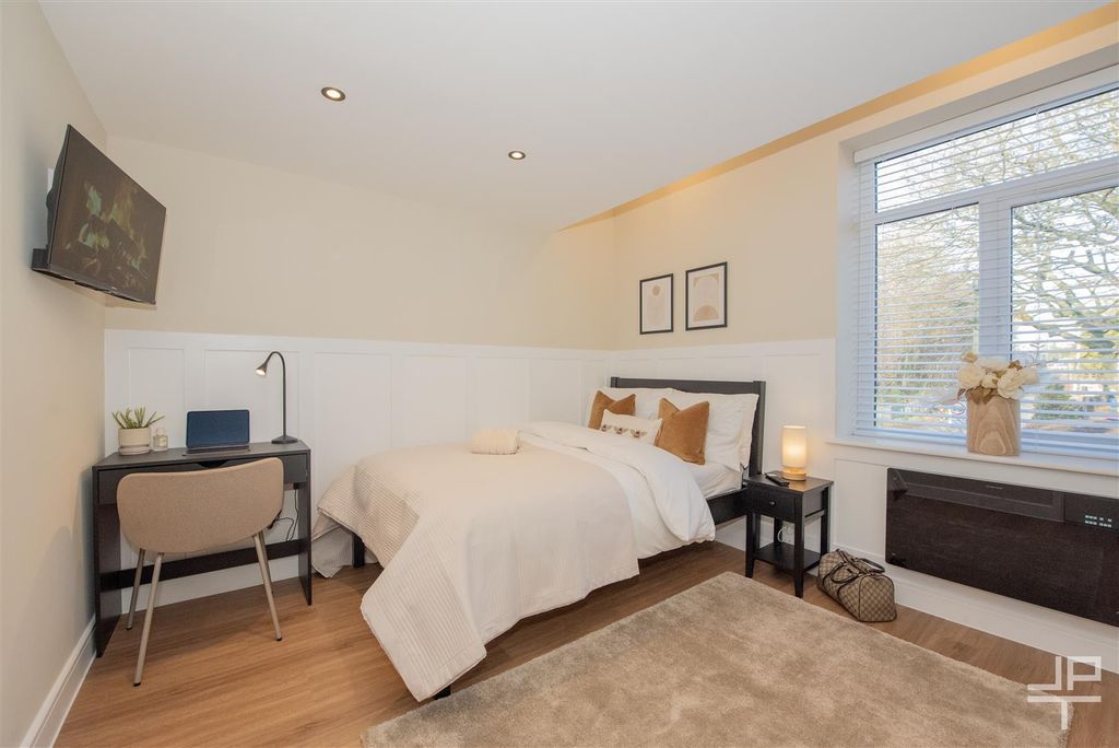 Property photo 1 of 14 R31.Jpg