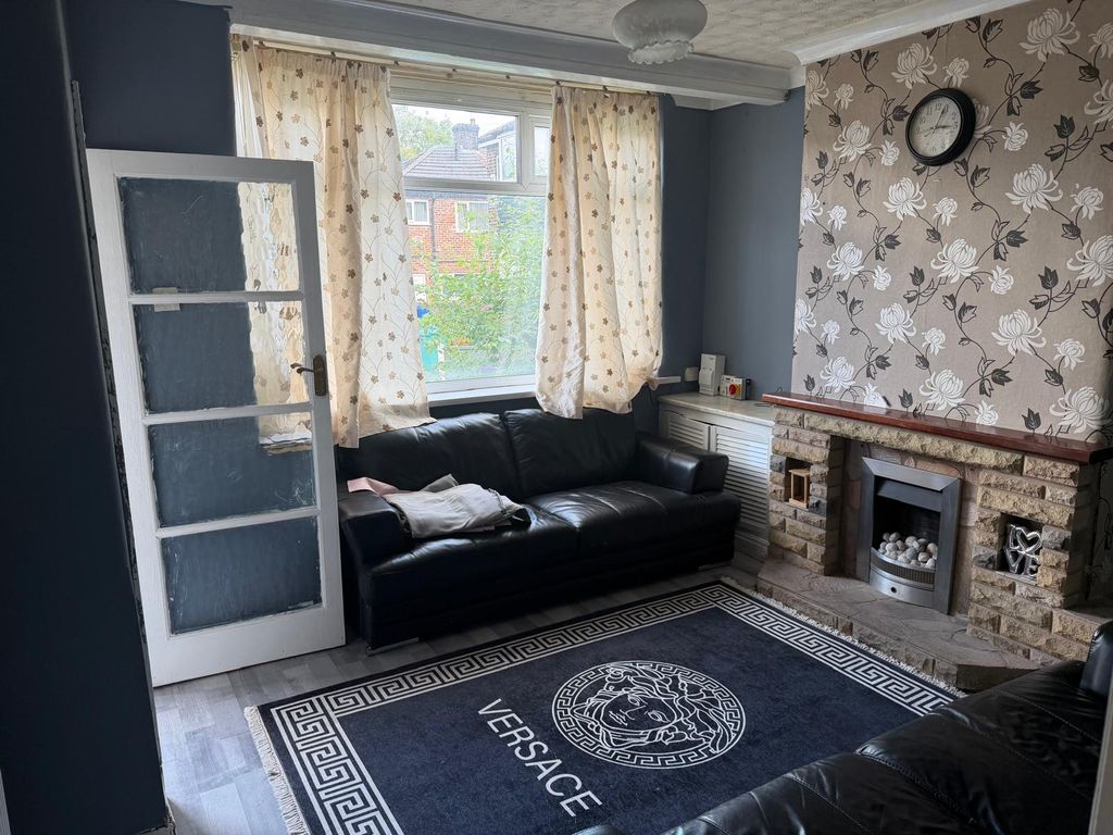 Property photo 3 of 12