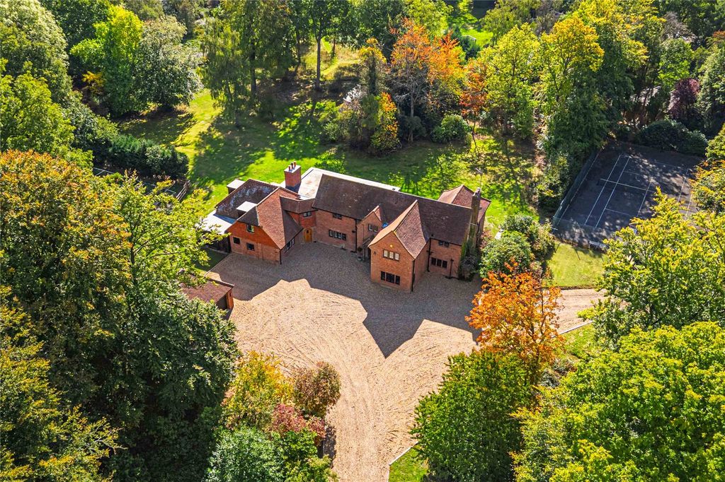 Property photo 1 of 27 Picture No. 28