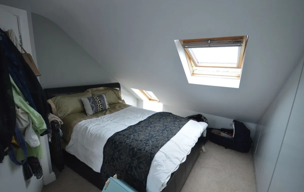 Property photo 1 of 6