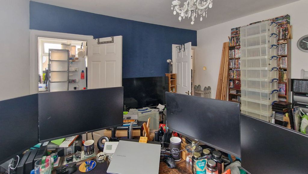 Property photo 2 of 29
