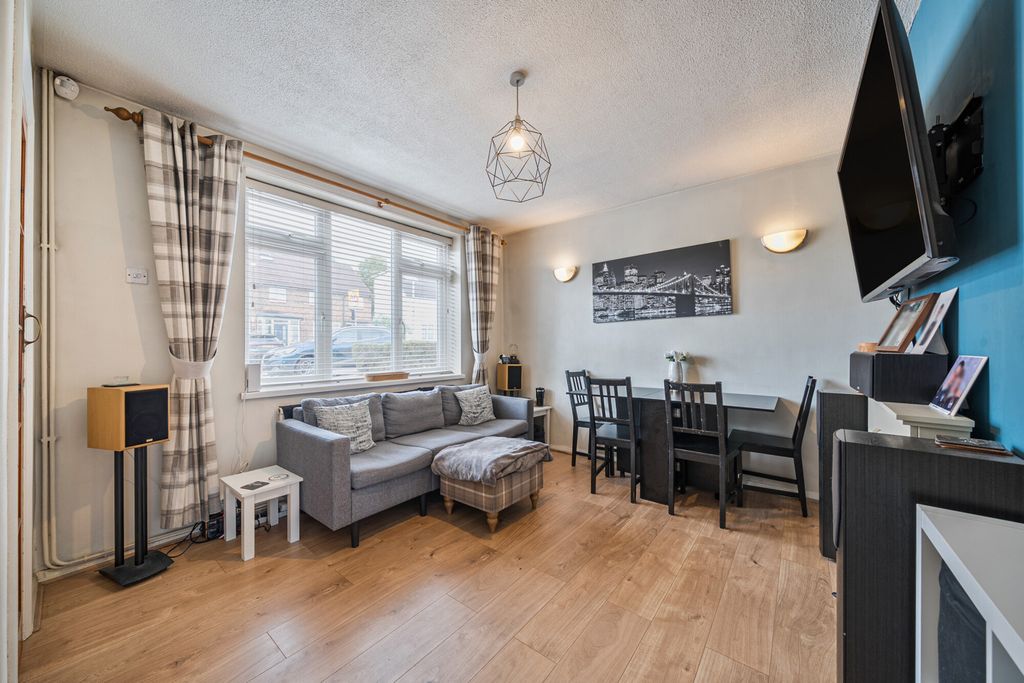 Property photo 3 of 22 1347396-13-68B6c7...