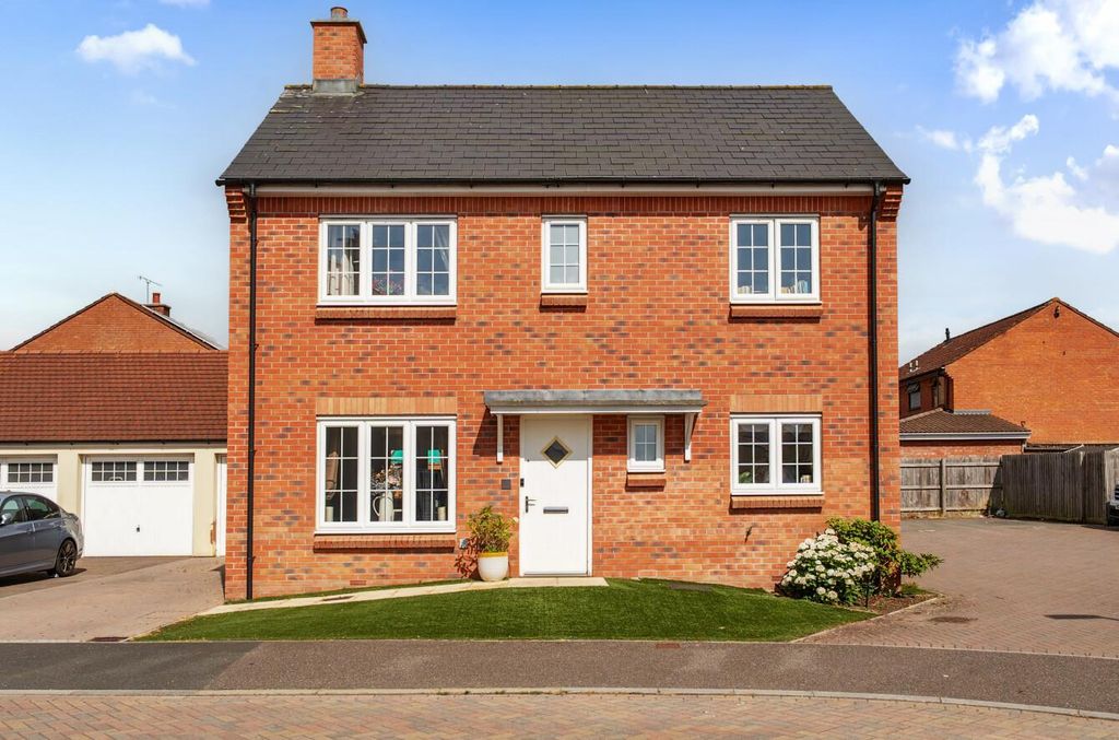 Property photo 1 of 12 Front