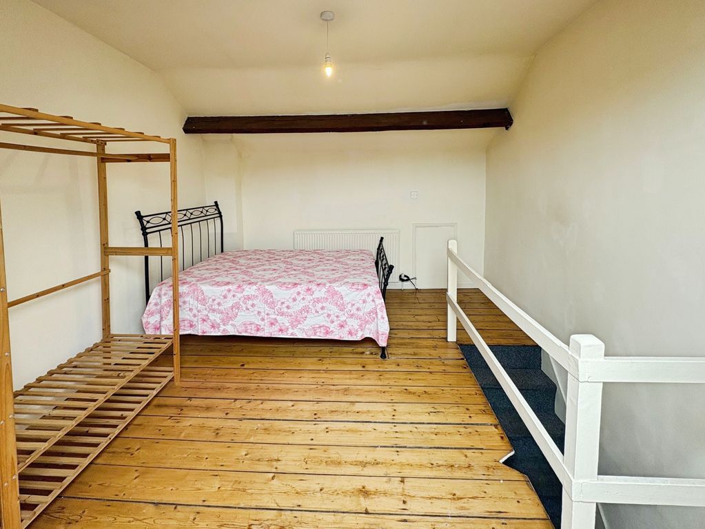 Property photo 2 of 15 Bedroom 1