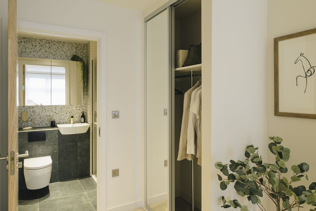 Property photo 2 of 6 The_Wiltern-(Phot...