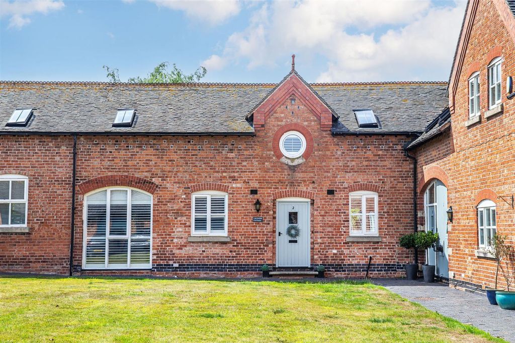 Property photo 2 of 33 Front 02.Jpg