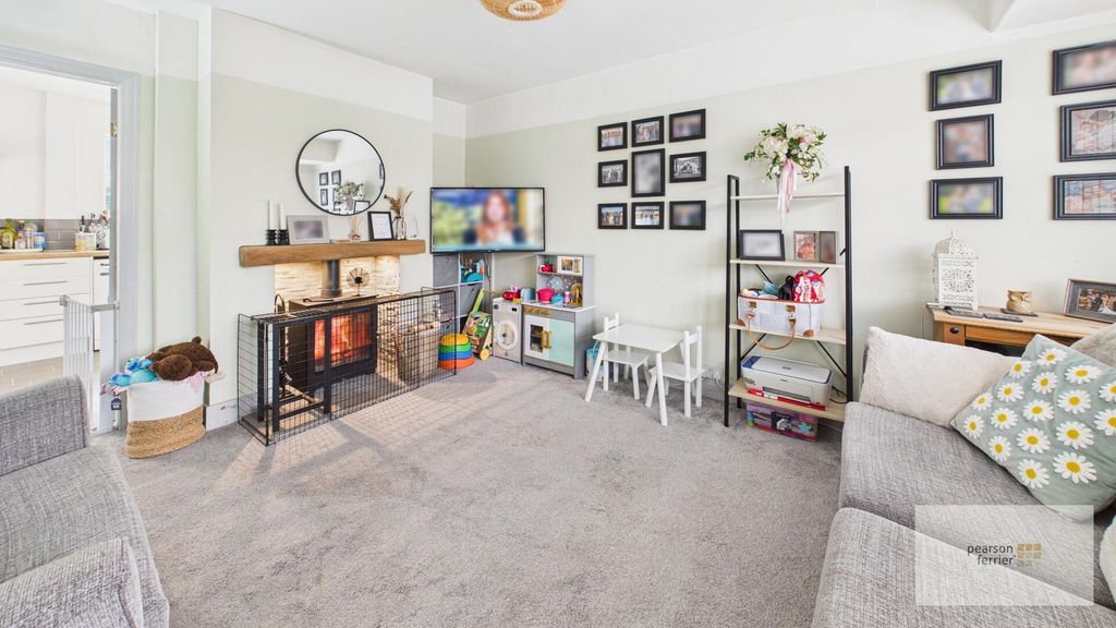 Property photo 3 of 16 Living Room