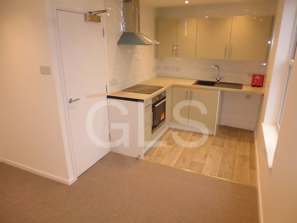 Property photo 3 of 6 Kitchen.Jpg