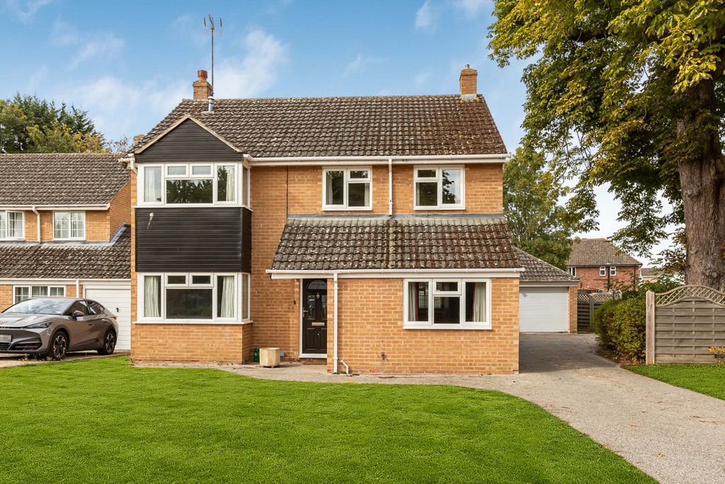 Property photo 1 of 33